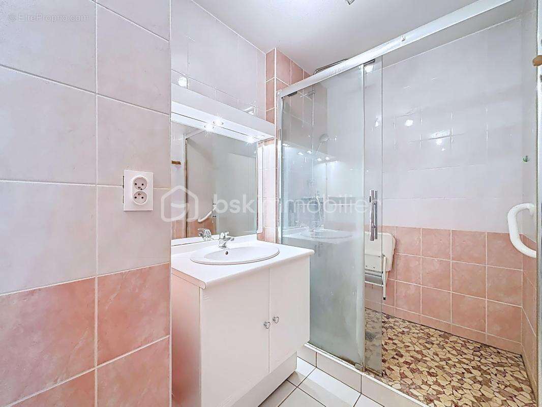 Appartement à FONTAINE