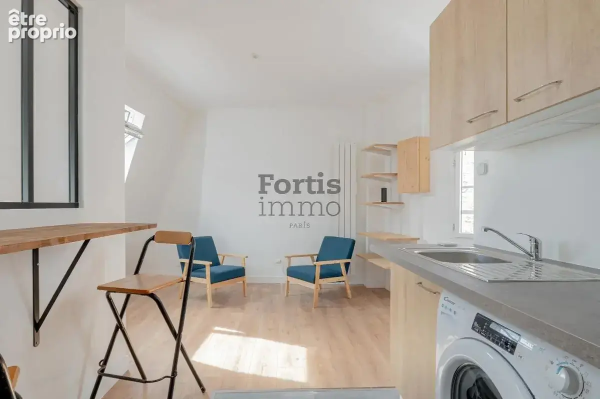 Paris 2 - rue saint-denis - grand studio au dernier etage - photo 3