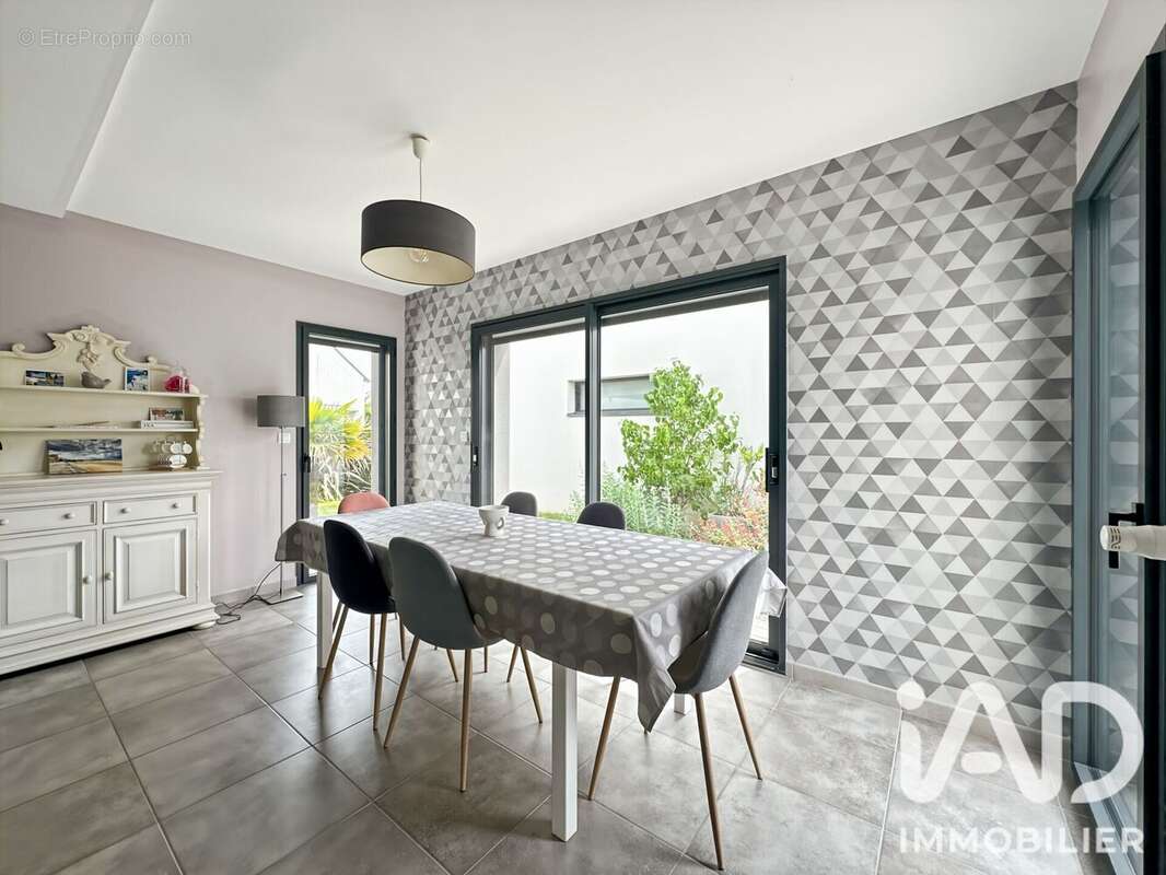 Maison 136 m² à Saint-Malo  - photo 6
