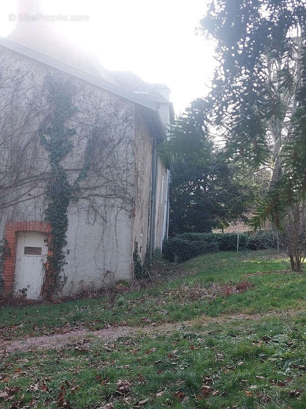 Maison à BUSSET