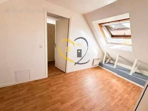 Maison à FONTENAY-LE-FLEURY