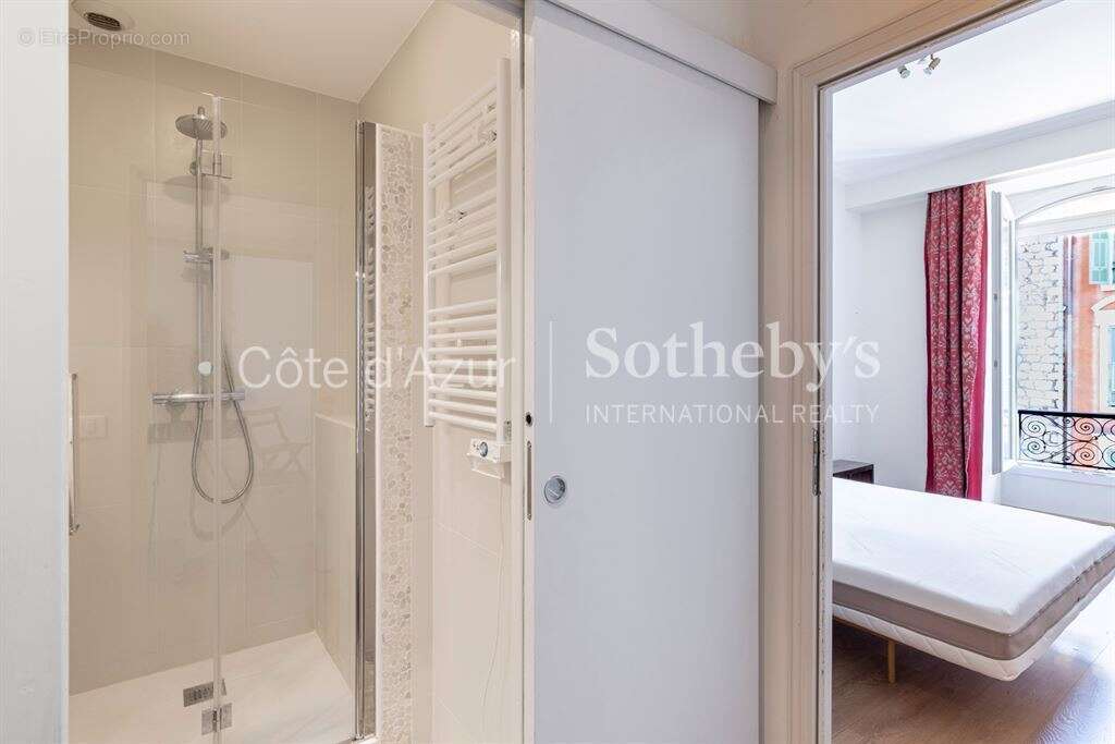 Nice Centre - Appartement 148 m² à rénover - Avenue Jean Médecin - photo 16