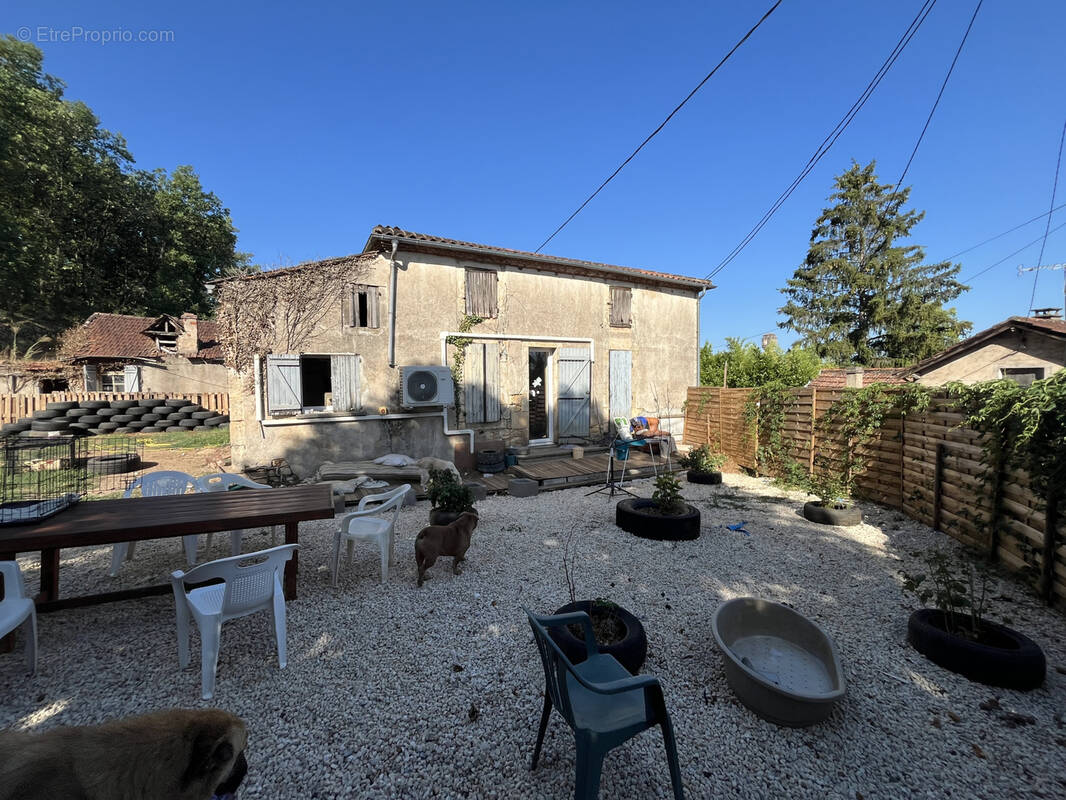 Maison à FUMEL