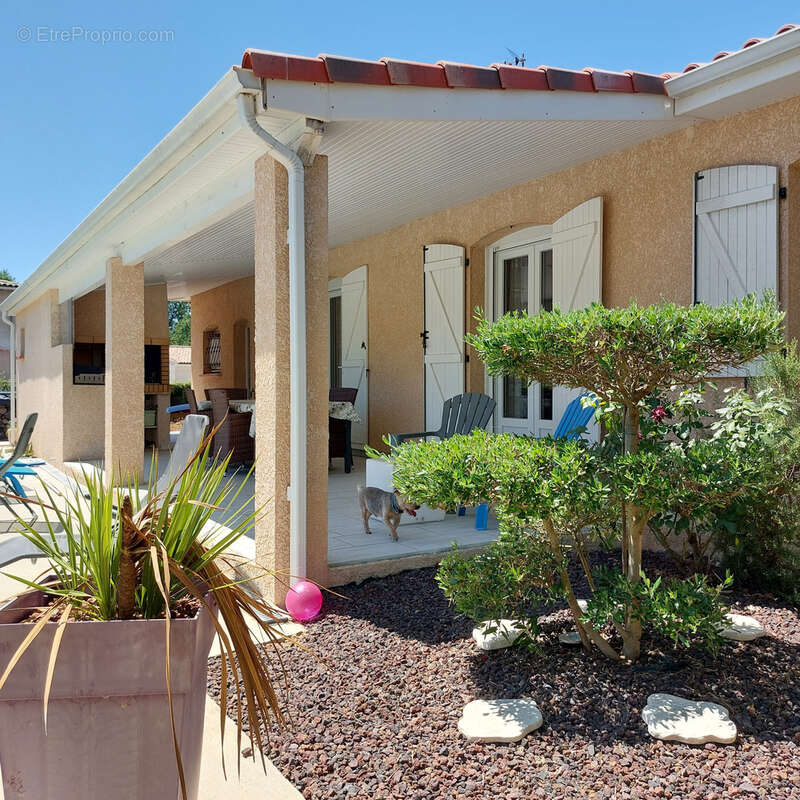 Maison à vendre 5 pièces CAMPSAS (82)avec garage attenant et double garage indépendant, piscine, terrasse couverte, puits, sur 2 - photo 21
