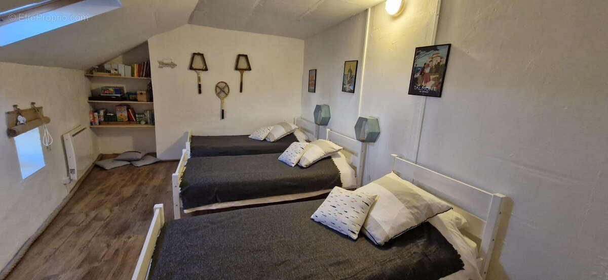 Maison à MORTAGNE-SUR-GIRONDE