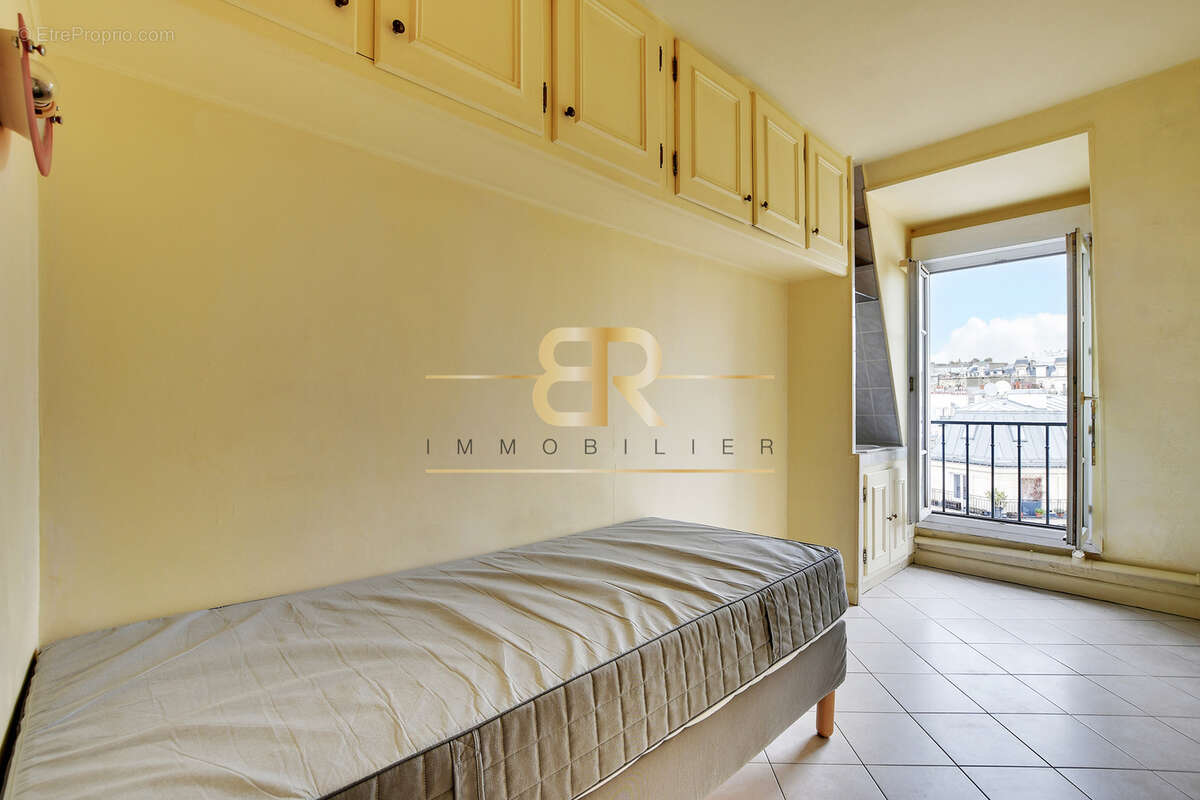 Appartement à PARIS-9E