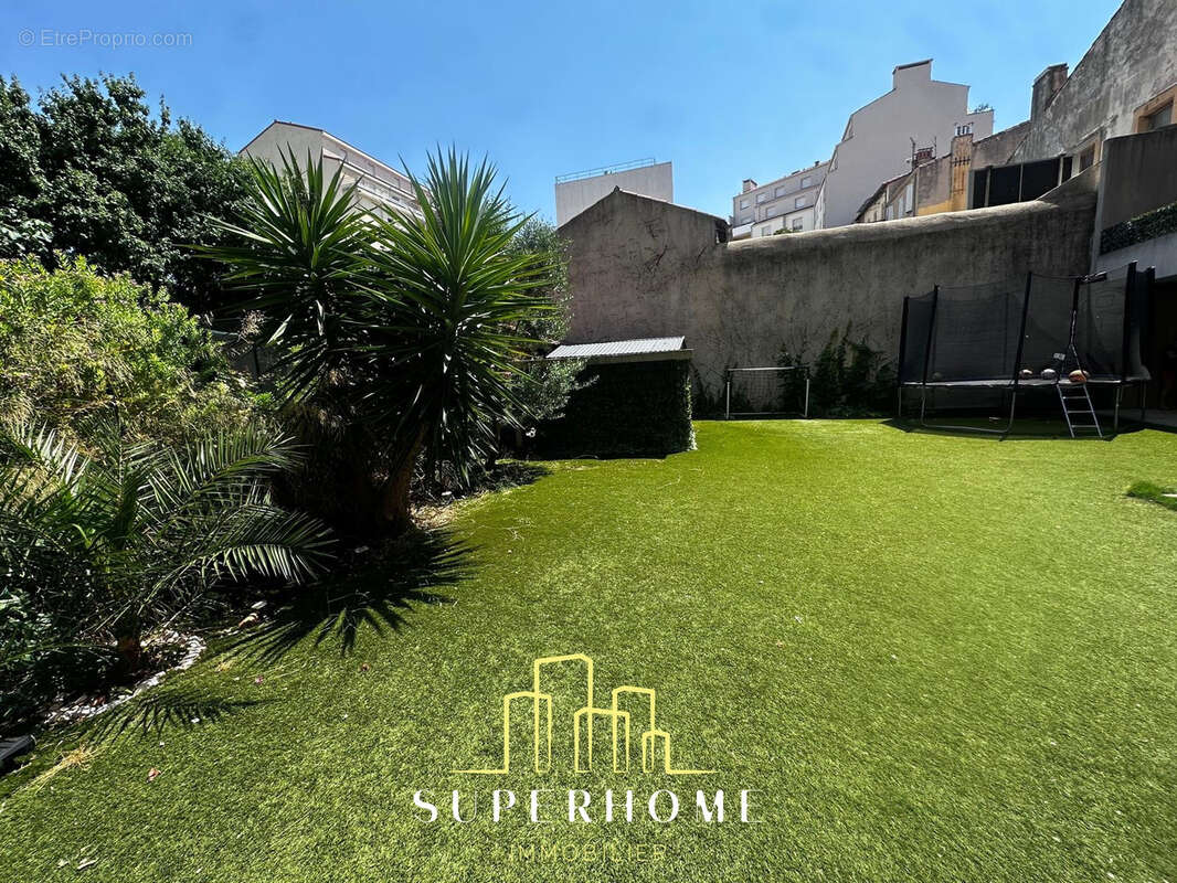 Appartement à MARSEILLE-8E