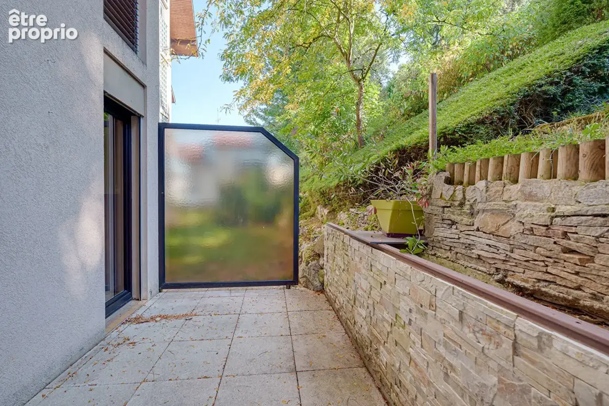 Appartement Evian Les Bains 3 pièces 61.10m² au calme avec vue lac et proche centre-ville - photo 3