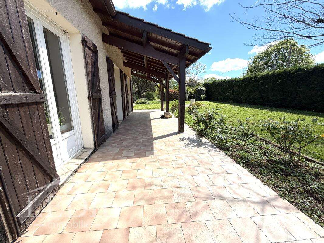 Plain pied avec garage et terrain - photo 6
