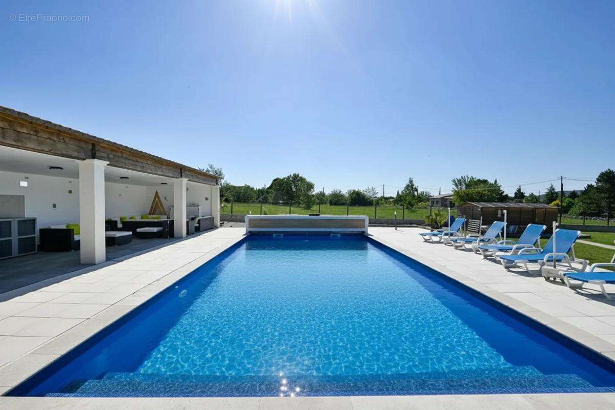 Maison de 5 pièces de 119 m² à Saint-Remèze - photo 13