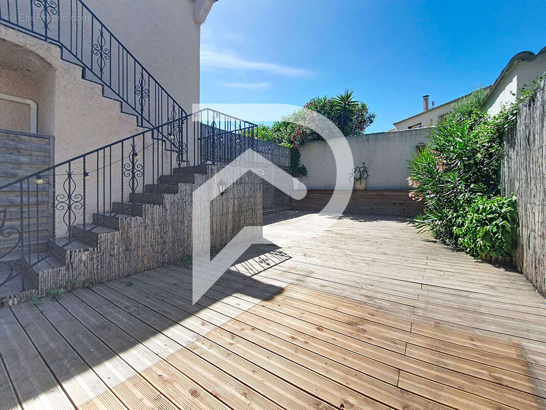 Appartement  T4 80m²  terrasse et parking - photo 14