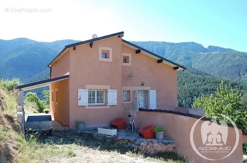 Maison familiale 4 chambres à La Brigue avec vue montagne - photo 9