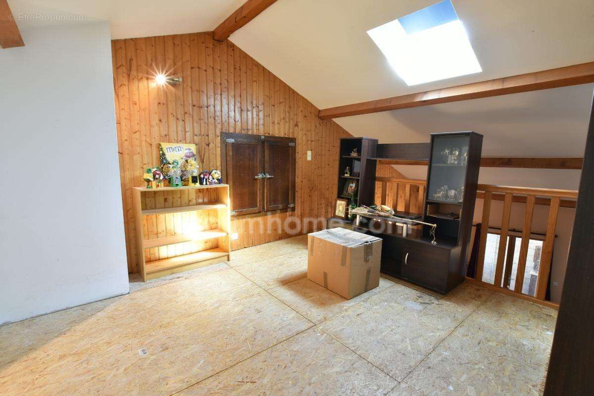 Maison à vendre 5 pièces DOMAIZE (63) - photo 16
