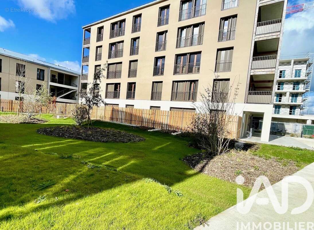 Photo 5 - Appartement à BUSSY-SAINT-GEORGES