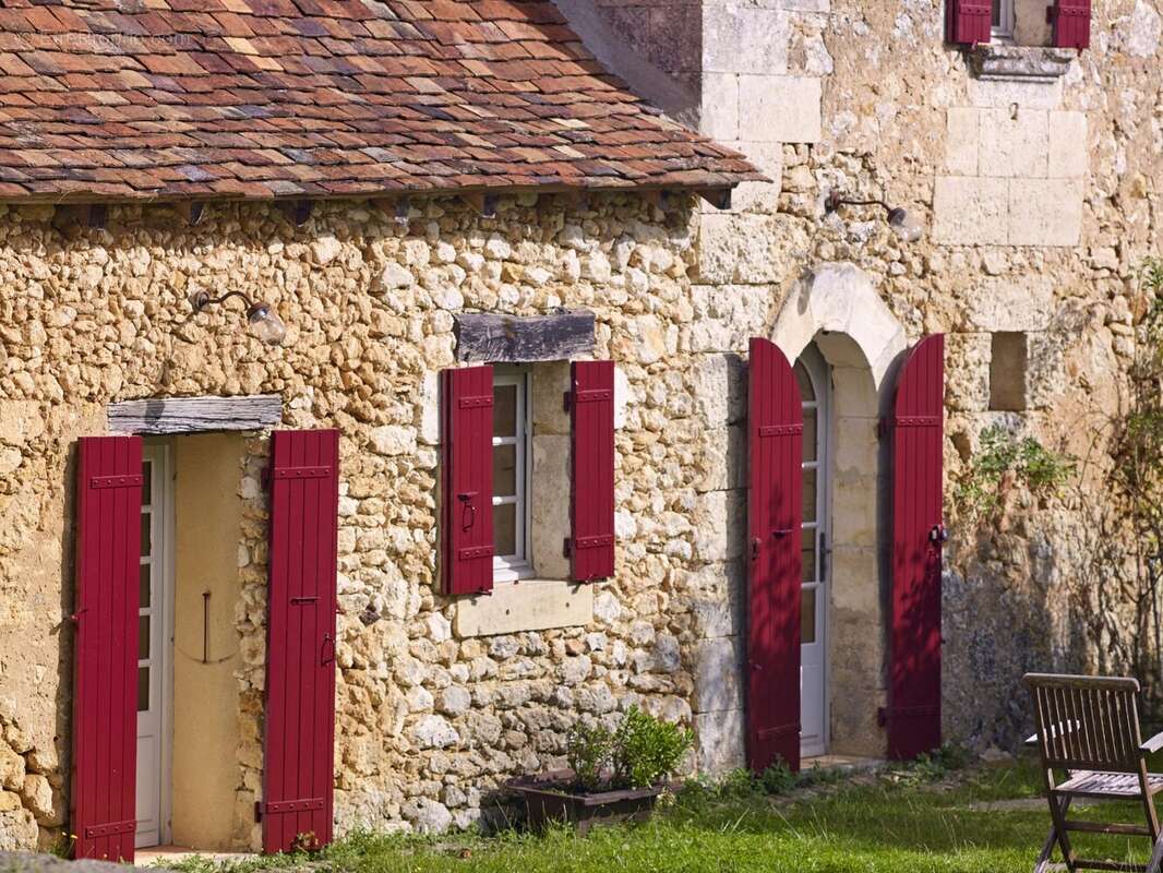 Maison à MONTAGNAC-LA-CREMPSE