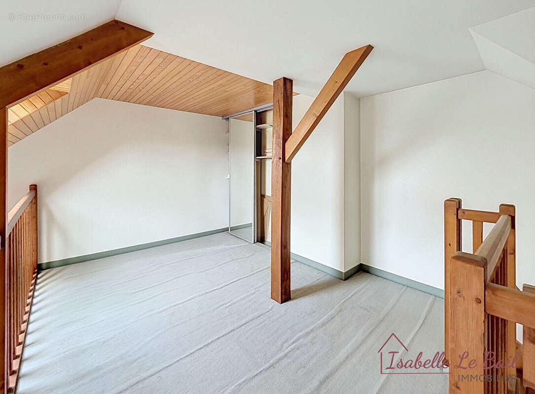 DUPLEX T2 bis, dernier étage, gare proche - photo 4