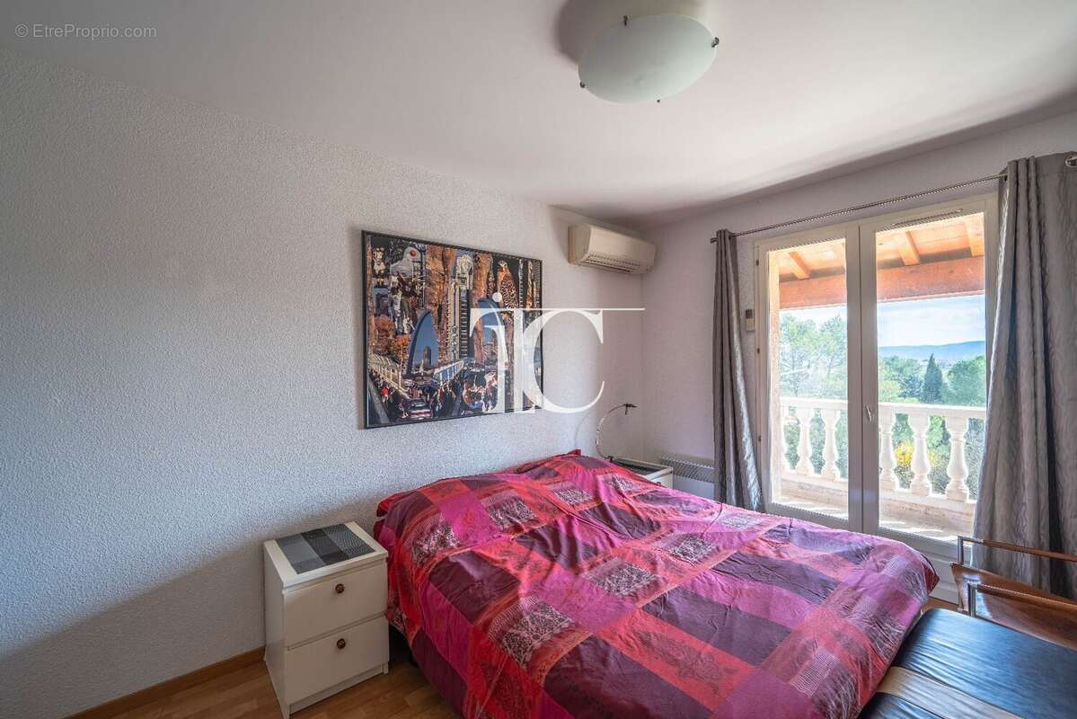 Maison à SAINT-JULIEN-DE-CASSAGNAS