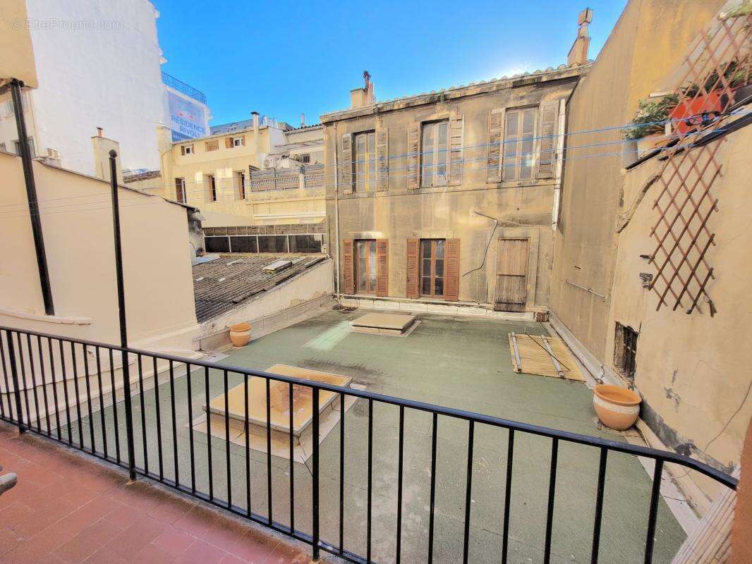 Appartement à MARSEILLE-6E