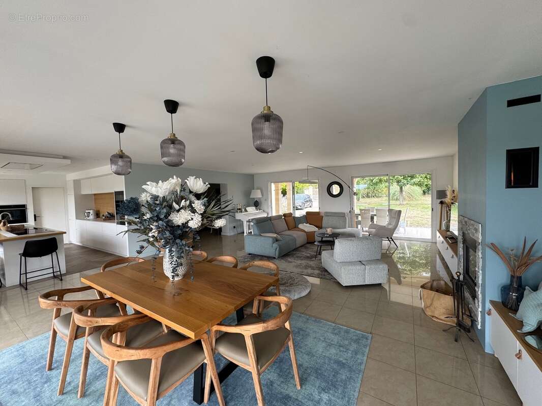 Maison à SALLES-DE-BARBEZIEUX