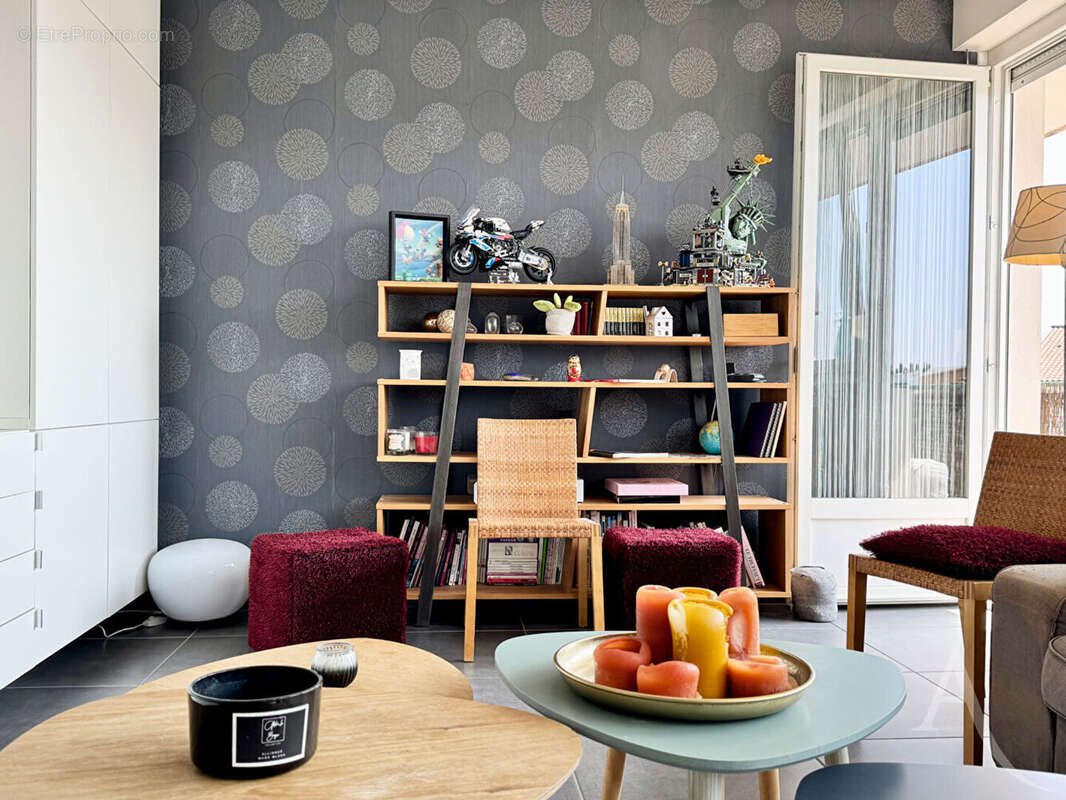 COUP DE COEUR sur ce spacieux T5 avec garage, ascenseur et grand balcon ! Proche centre ville - photo 5