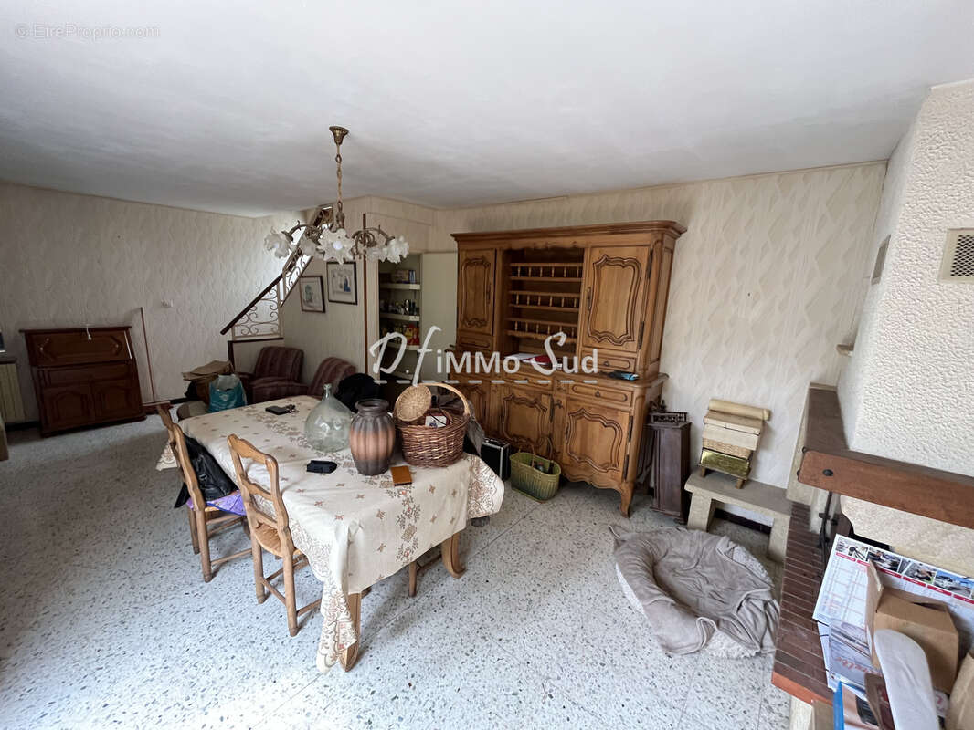 Maison en R+1 avec garage et extérieur - photo 7