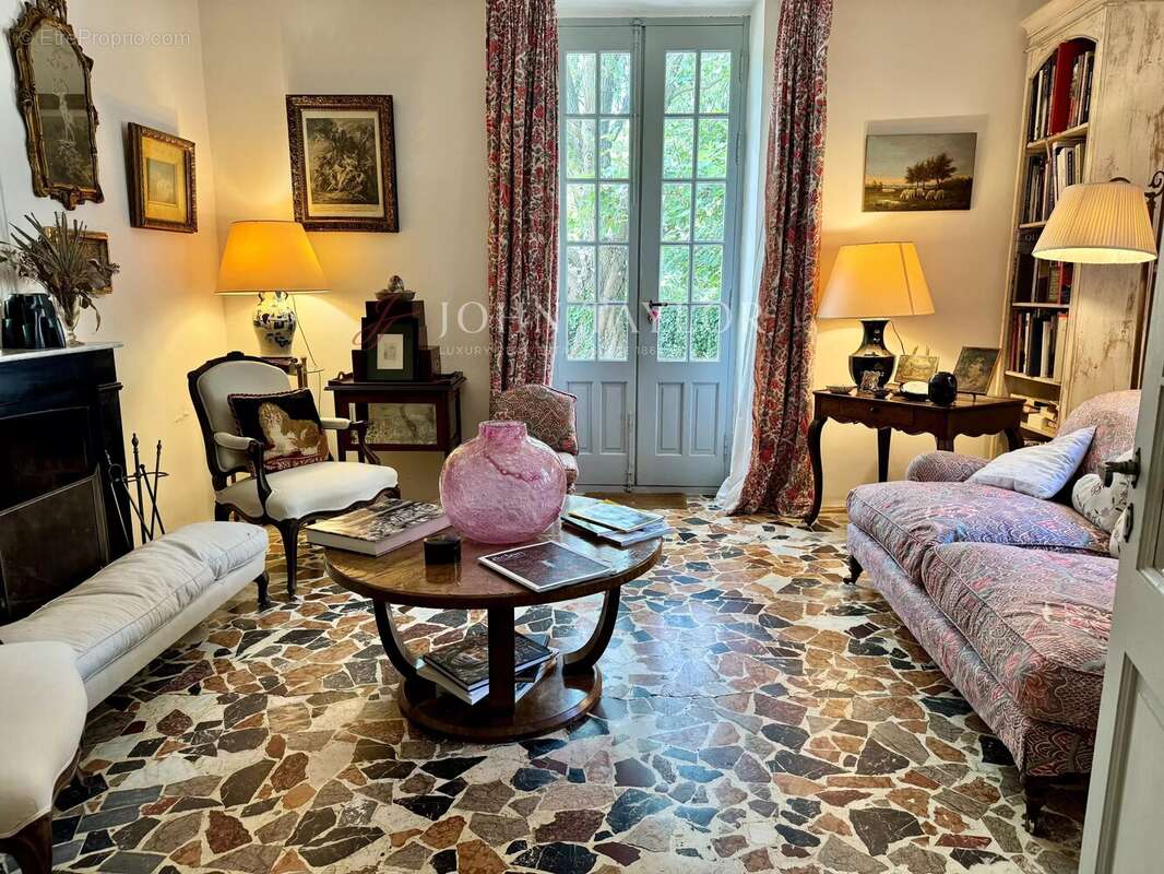 Vente bastide authentique du XVIe siècle – Cœur du Port de Sorgues - photo 5