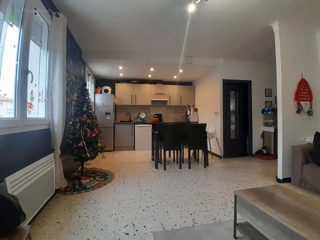 Maison à ESTAGEL