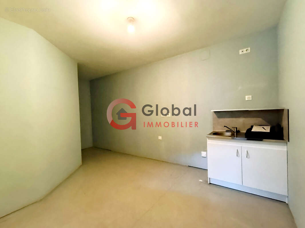 Commerce à FONTENAY