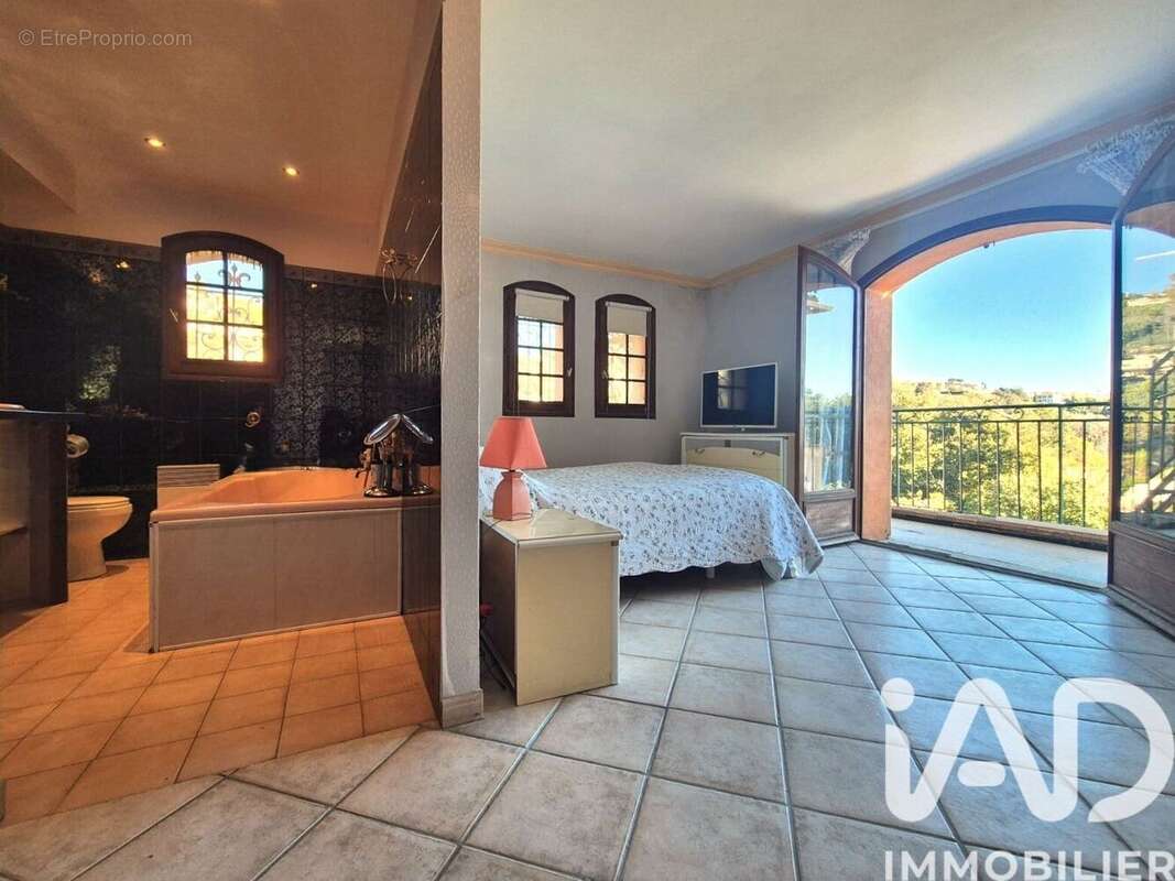 Photo 7 - Maison à MANDELIEU-LA-NAPOULE