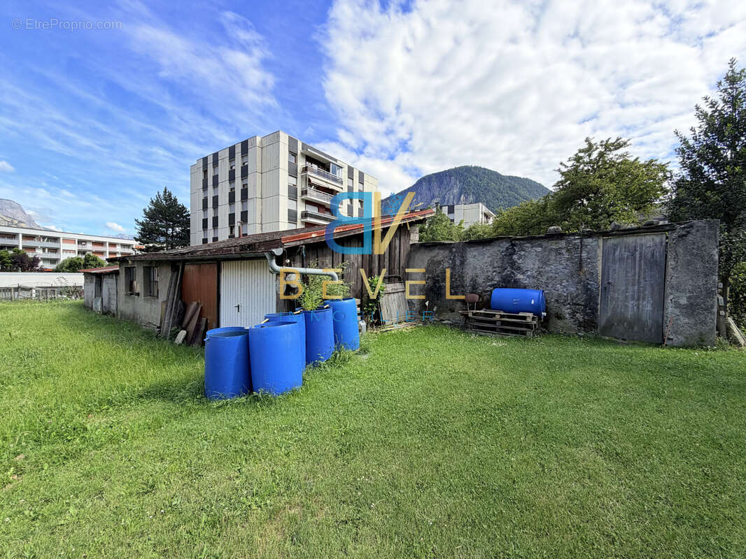 Terrain à SAINT-JEAN-DE-MAURIENNE