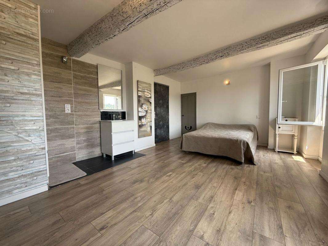 Appartement à CALLIAN