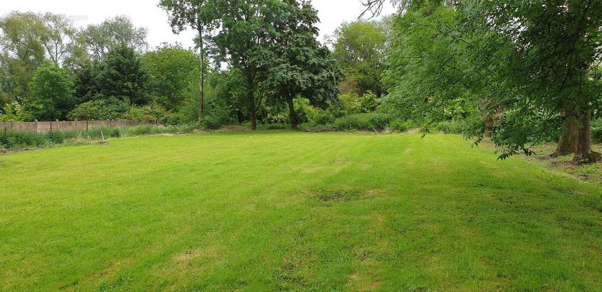 Terrain constructible de 1500m² à Vieux-Berquin - photo 2