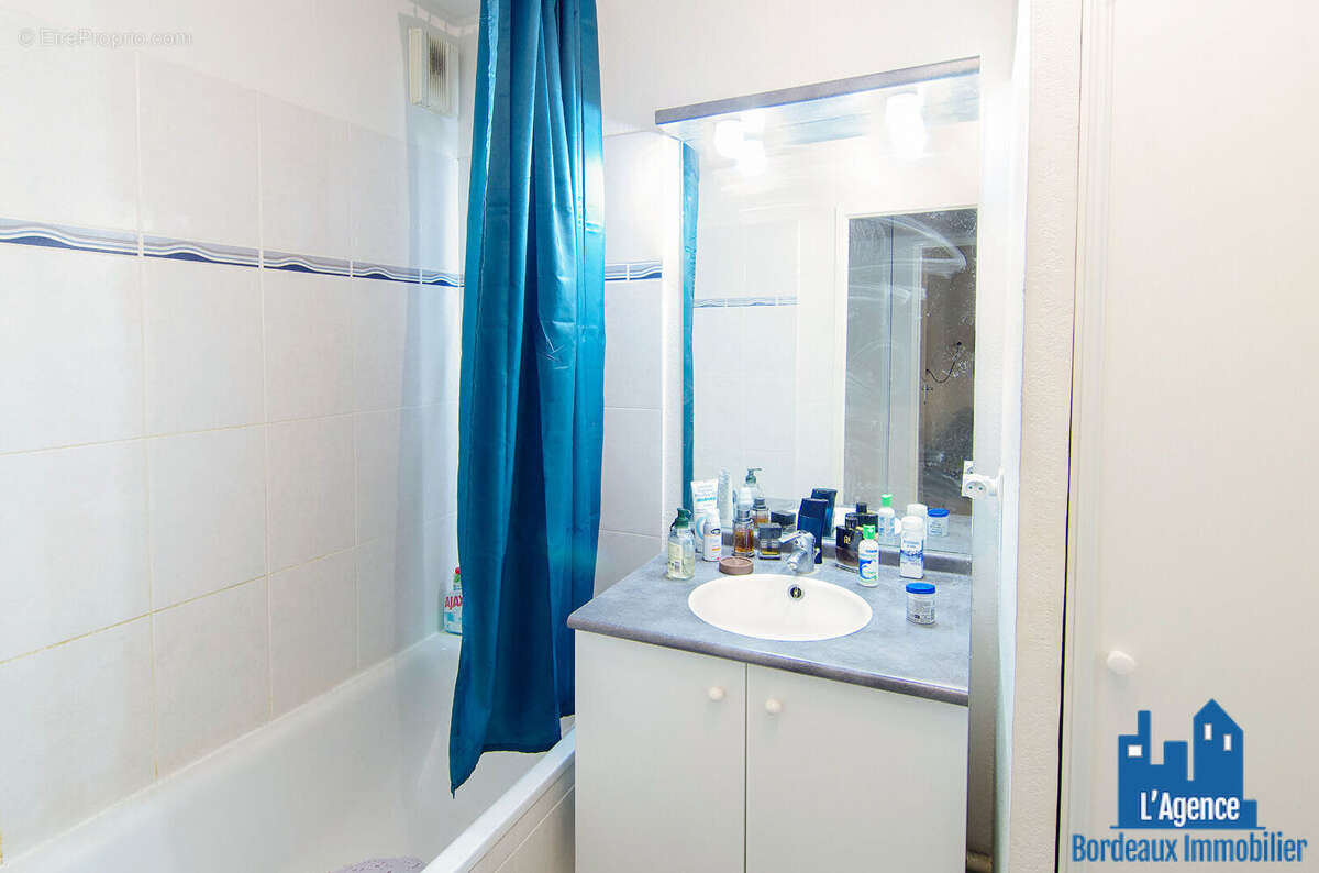 Vendu par l'agence. exclusivité ! bègles - appartement type 2 de 41 m²  au dernier étage avec un balcon de 5 m² + place de parki - photo 6