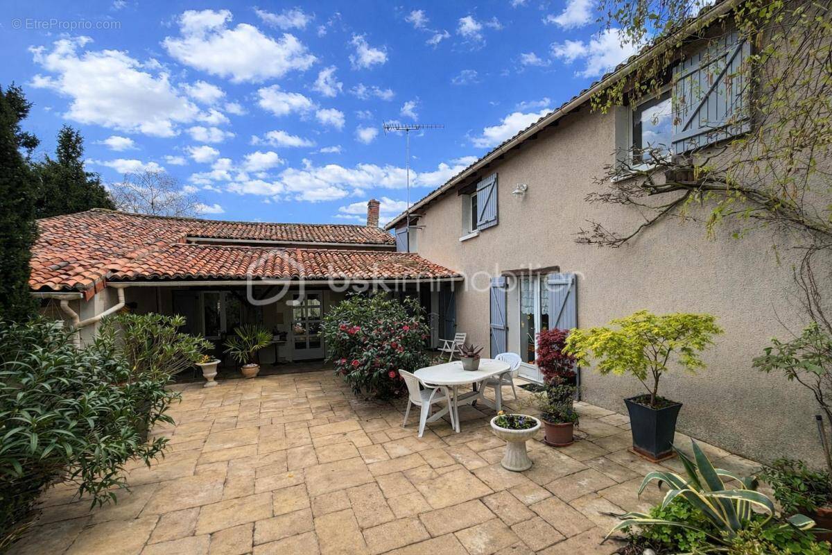 Maison à MARNES