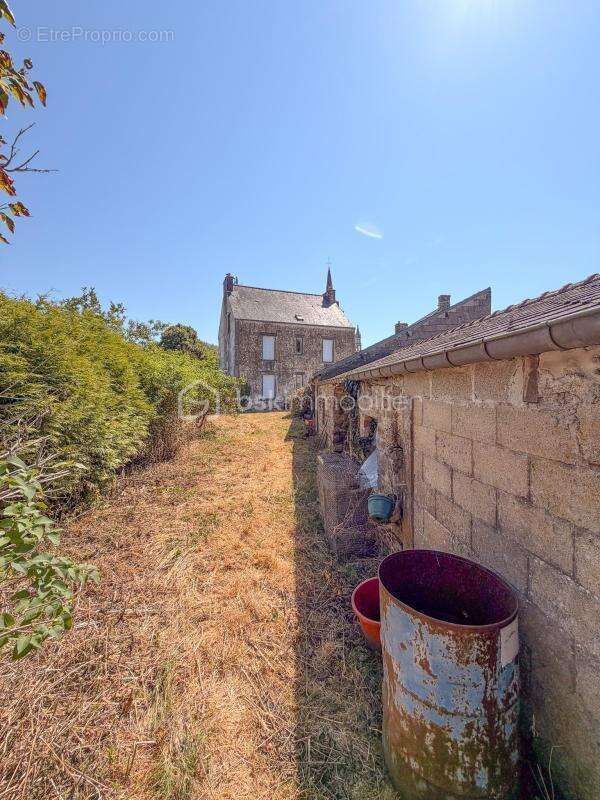 Maison à SAINT-NOLFF