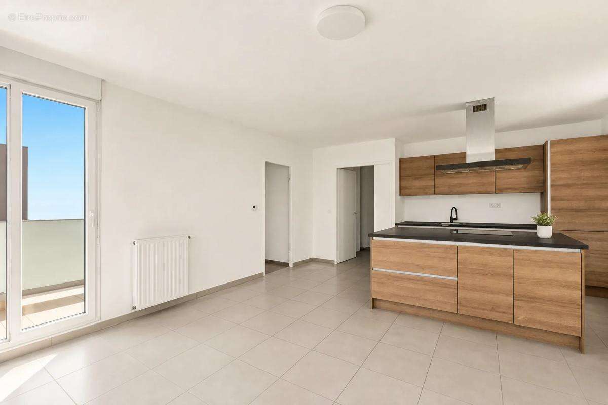 Appartement T4 lumineux – Lyon 8 proximité Galeries Lafayette et métro / tram - photo 4