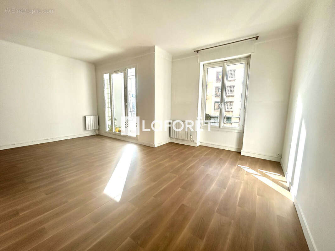 Appartement à MARSEILLE-2E