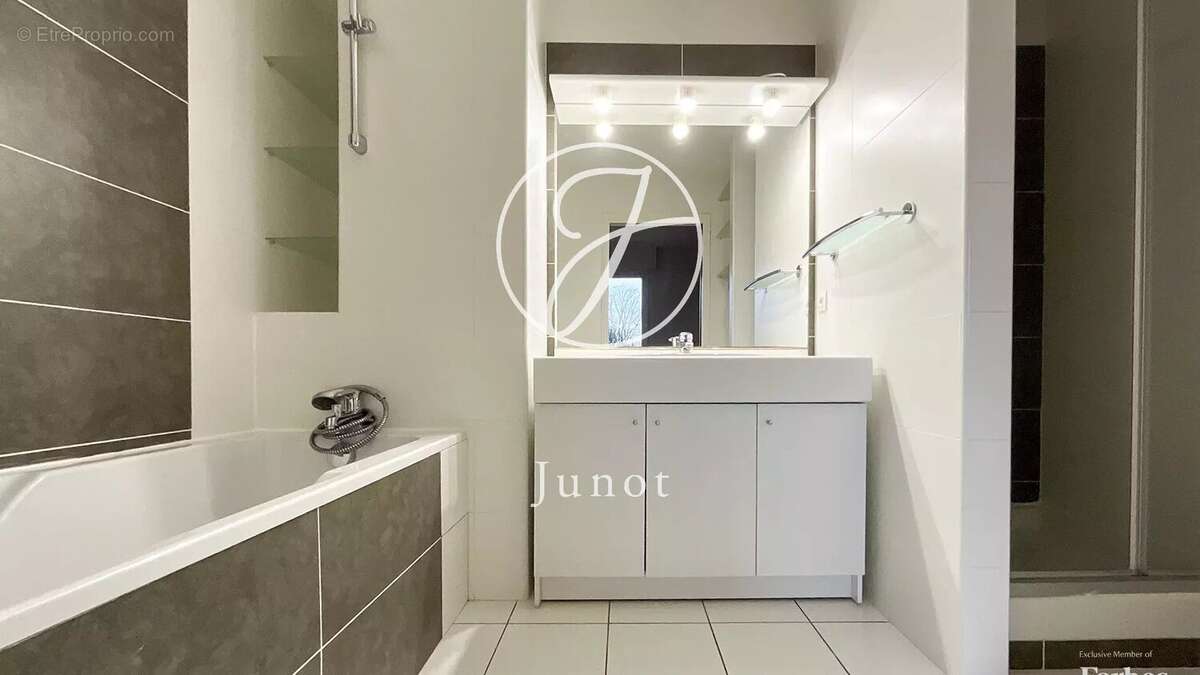 Appartement à MARCQ-EN-BAROEUL