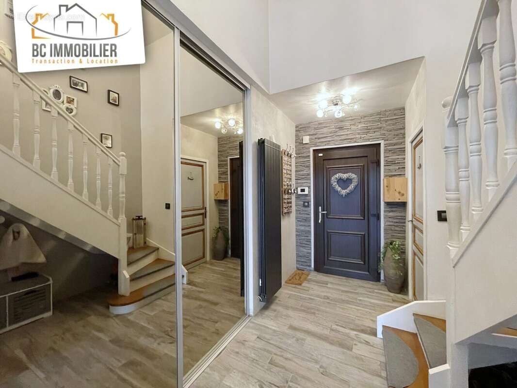 Appartement à PREVESSIN-MOENS