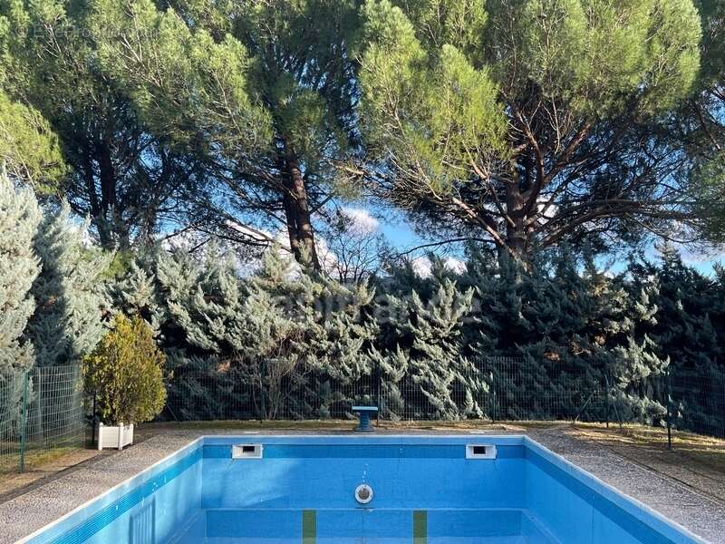 Maison à SAINT-SATURNIN-LES-APT