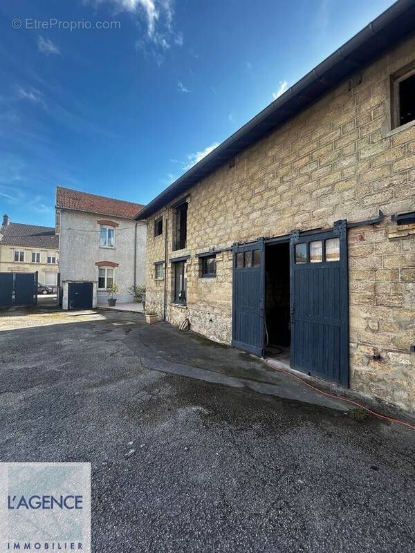 Maison à CAUREL