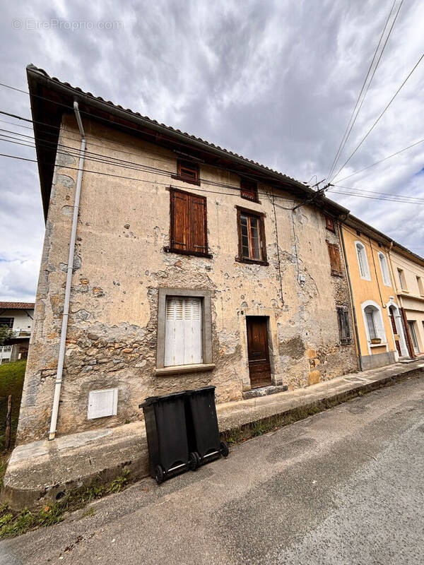 Maison à PRAT-BONREPAUX