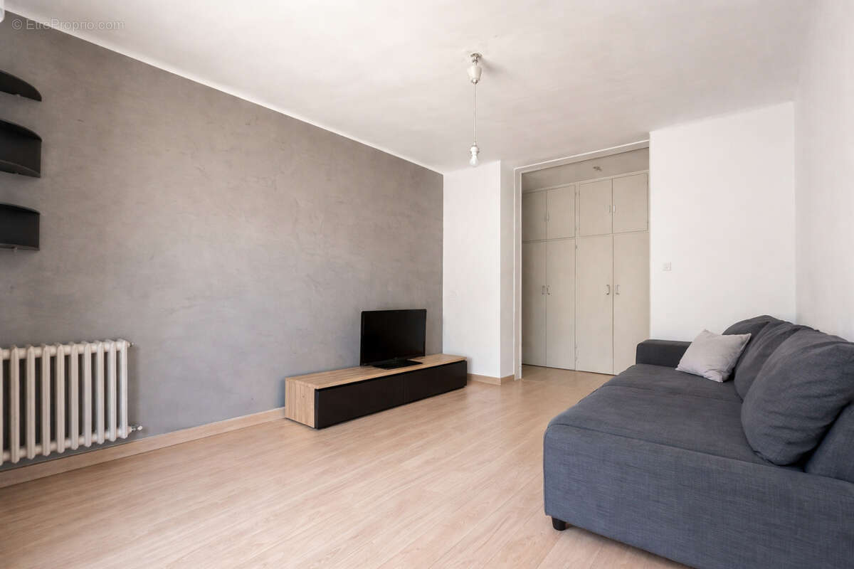 Appartement à MARSEILLE-5E