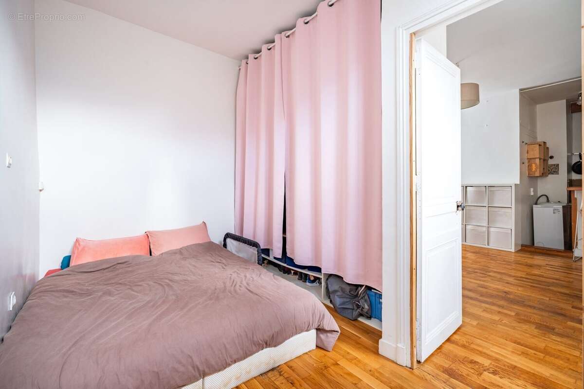 Appartement à PARIS-2E
