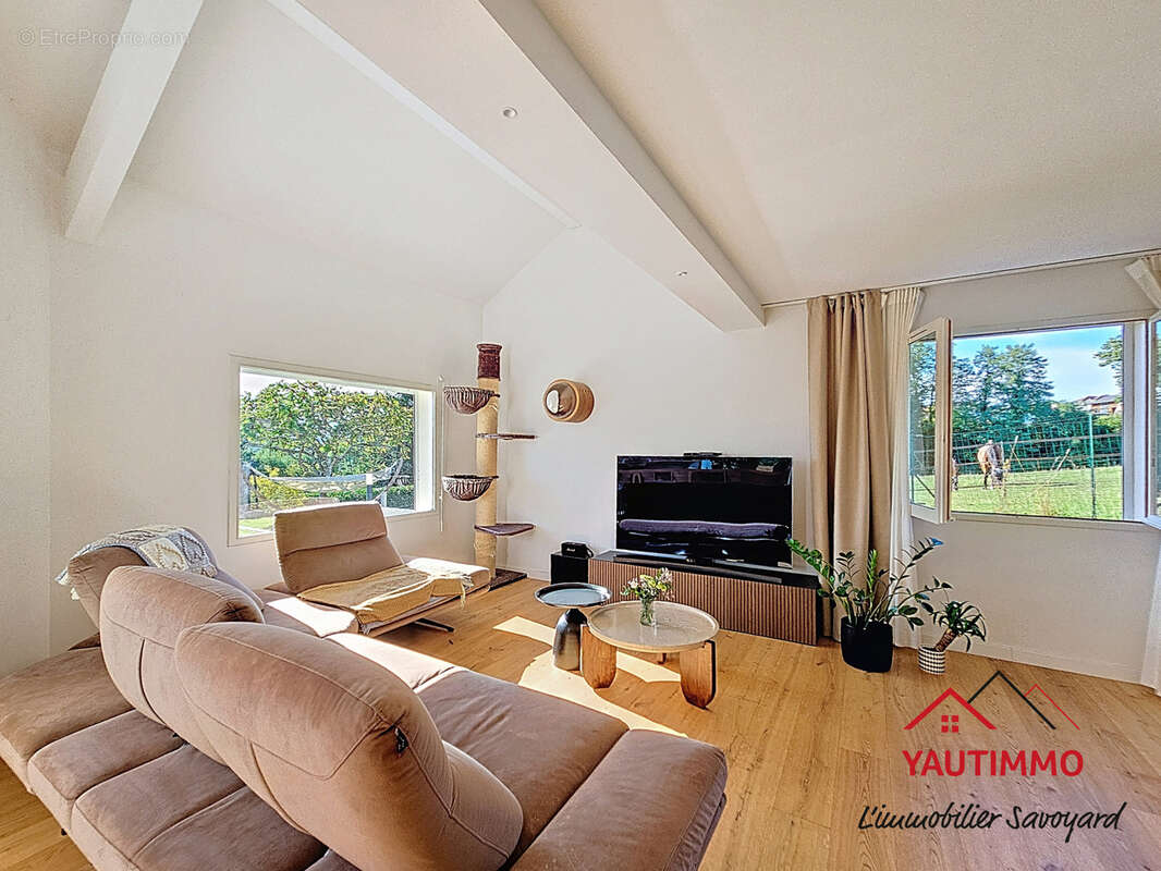 Maison à CRANVES-SALES