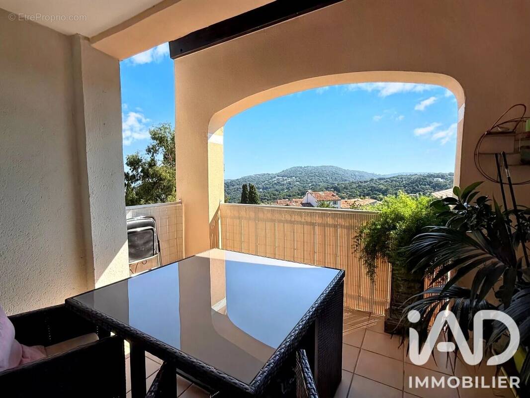 Photo 1 - Appartement à LA GARDE-FREINET