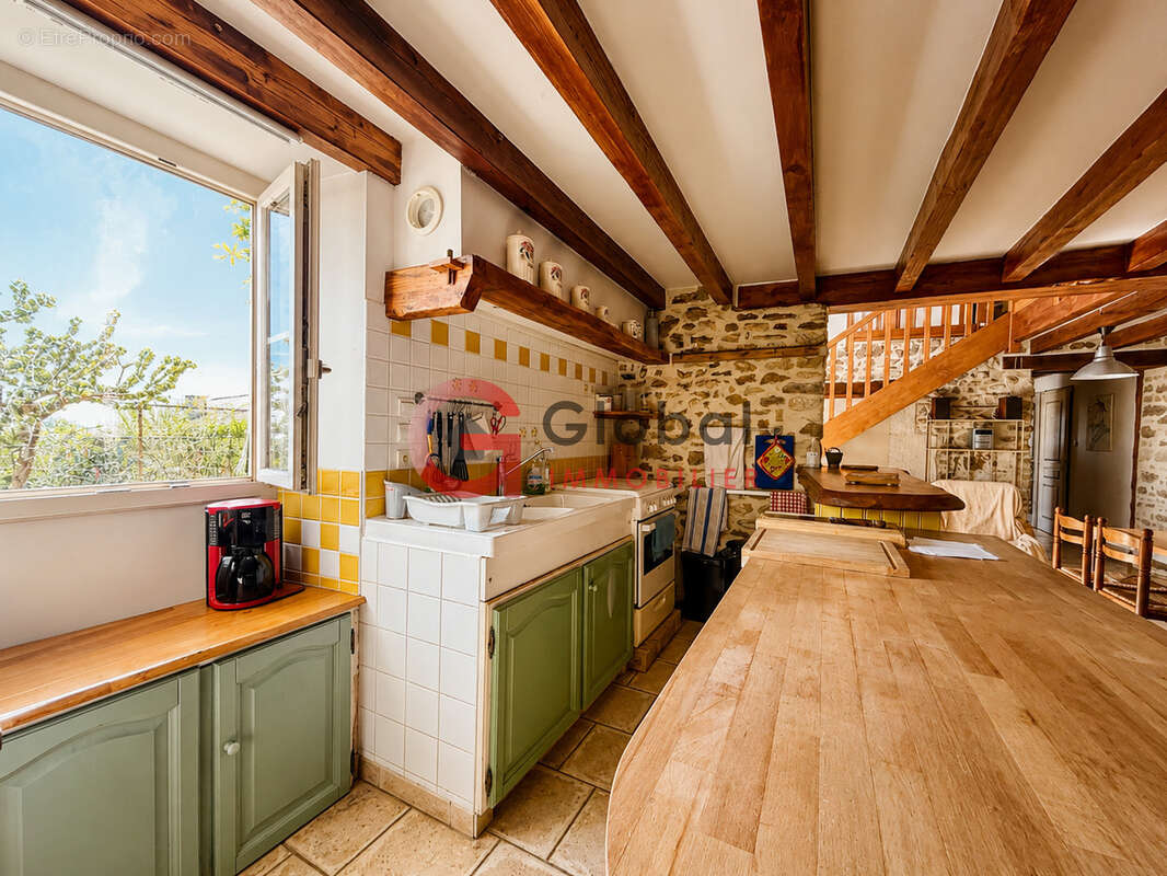Maison à EXIREUIL