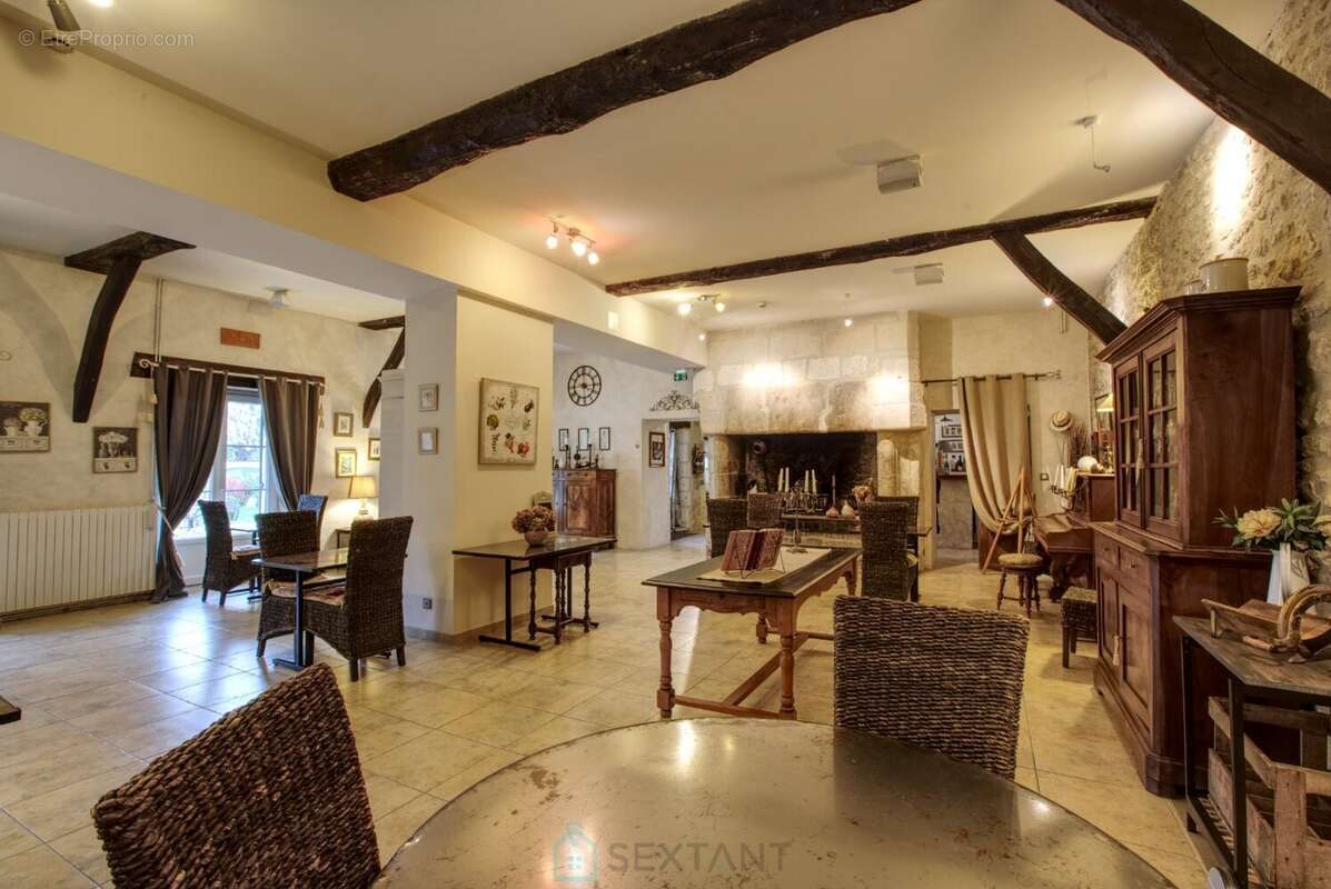 Maison à ANTONNE-ET-TRIGONANT