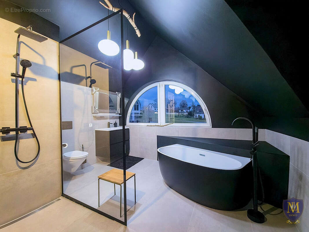 Bettlach au calme avec vue dégagée très belle maison de 161 m2 avec 15,37 ares - photo 12