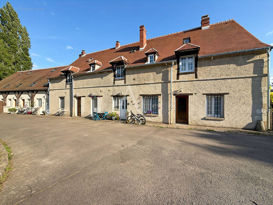 Maison à CONDECOURT
